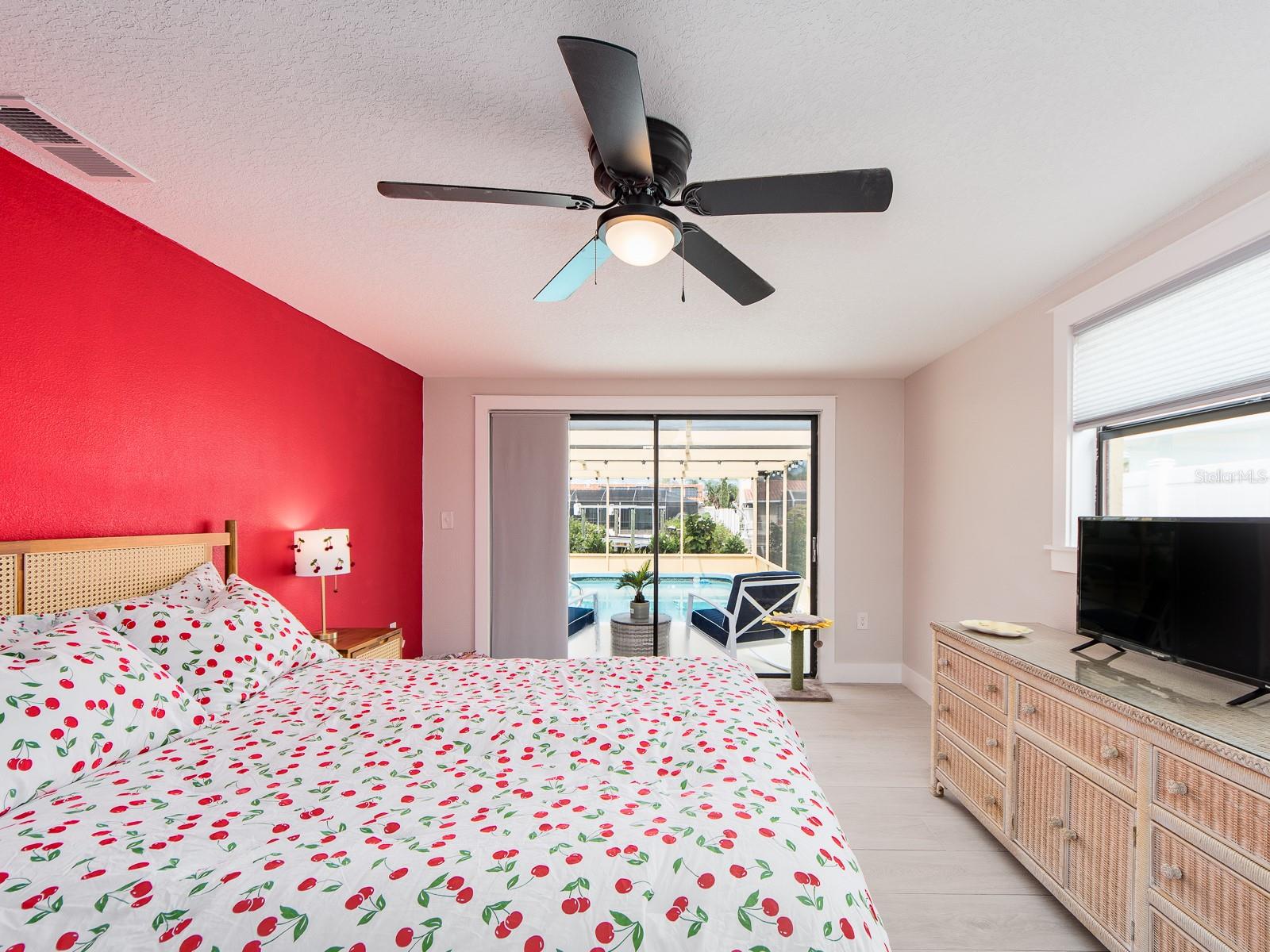 Listing photo id 22 for 9811 San Mateo Way