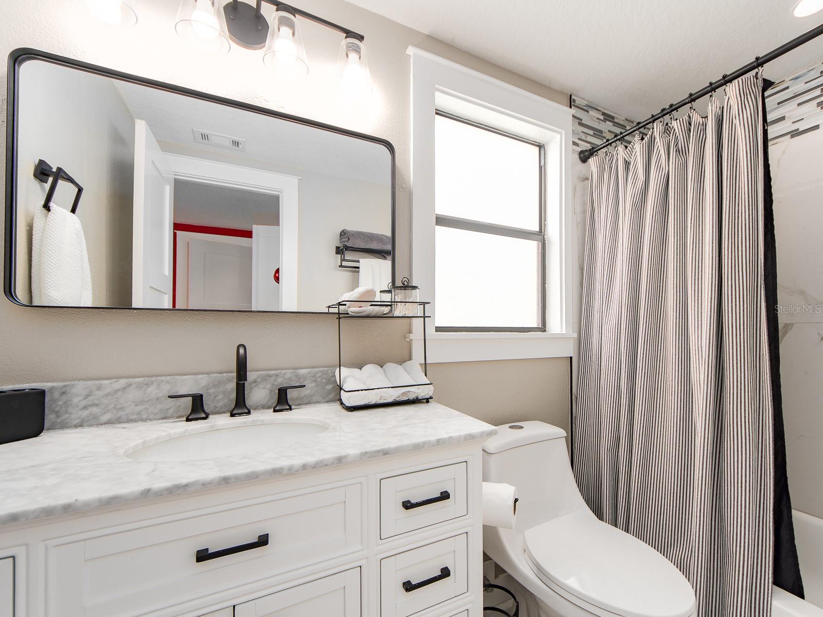 Listing photo id 24 for 9811 San Mateo Way