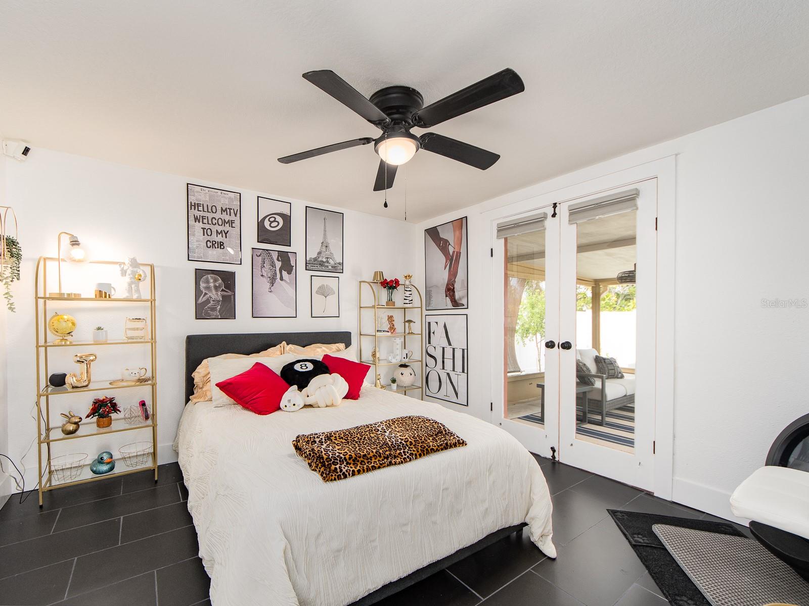 Listing photo id 26 for 9811 San Mateo Way