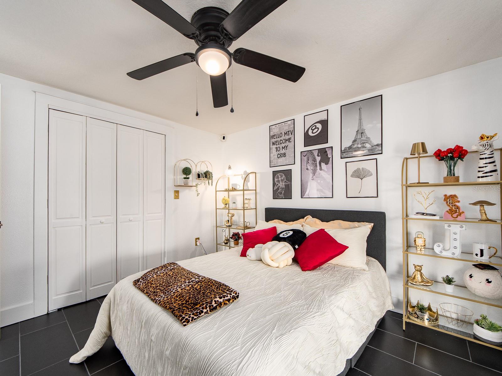 Listing photo id 29 for 9811 San Mateo Way