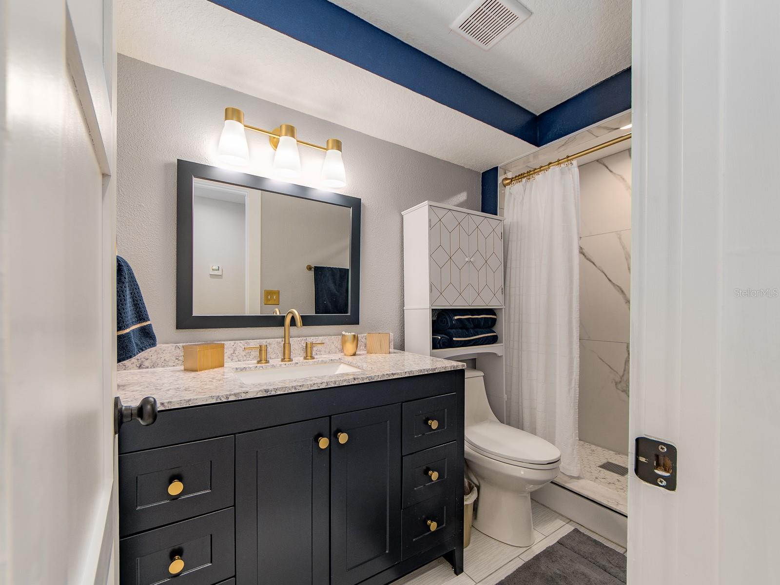 Listing photo id 30 for 9811 San Mateo Way