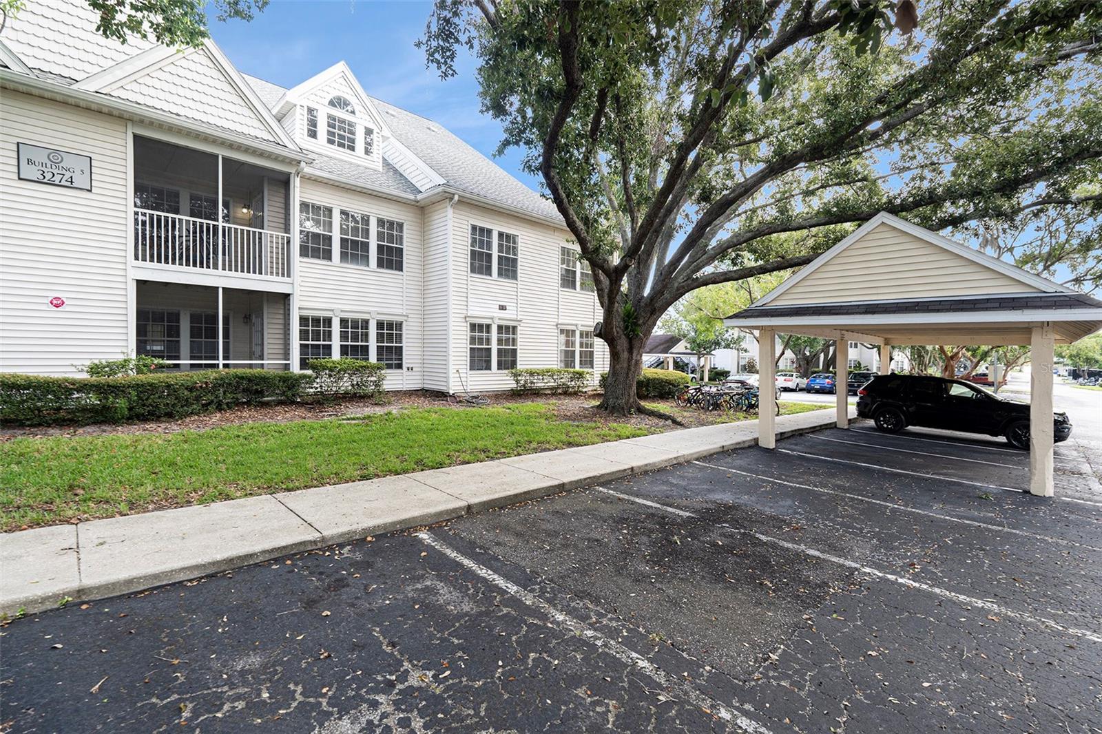 Image 31 of 57 For 3274 Haviland Court 204