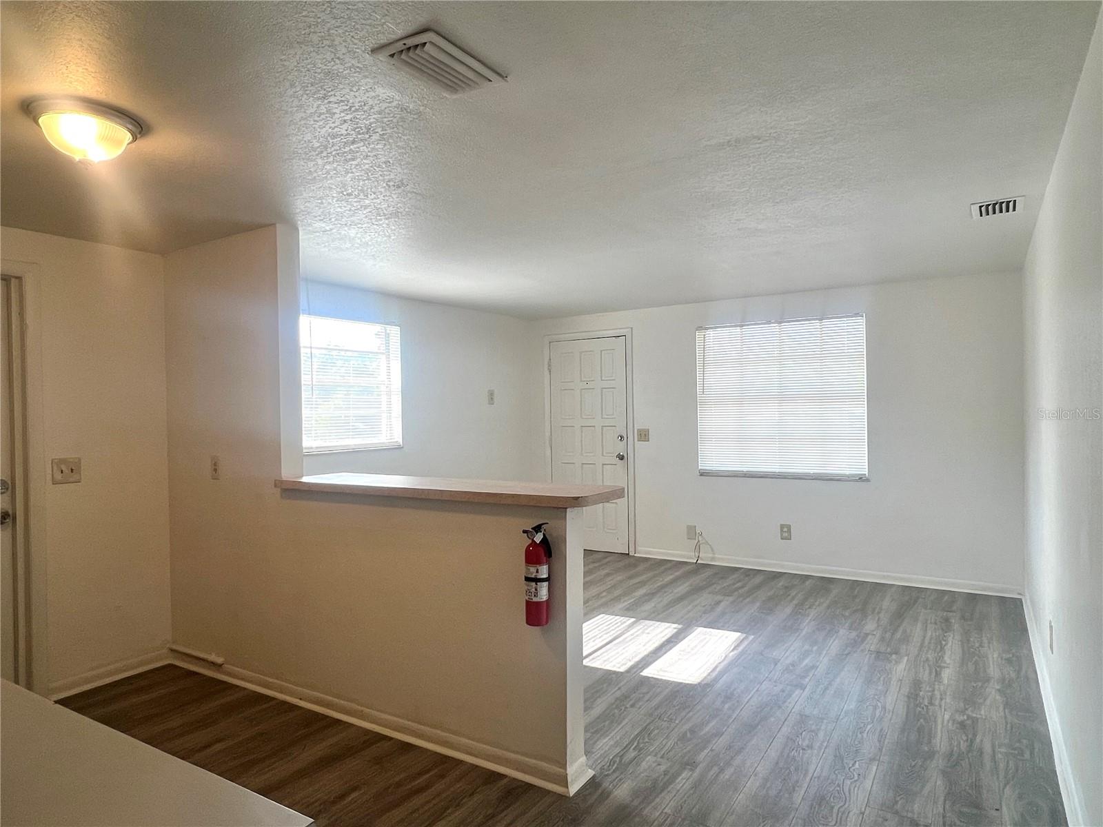 Image 11 of 12 For 1016 Seneca Avenue B