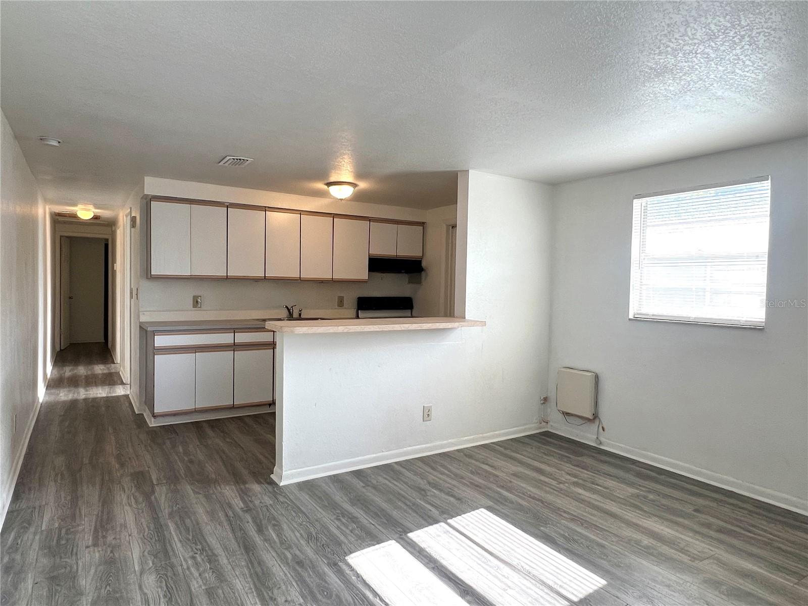 Image 3 of 12 For 1016 Seneca Avenue B