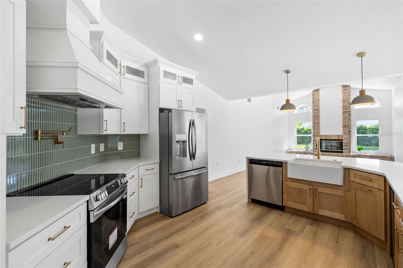 Image 12 of 54 For 2725 Onizuka Court