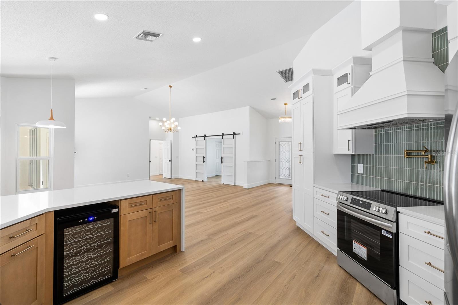 Image 13 of 54 For 2725 Onizuka Court
