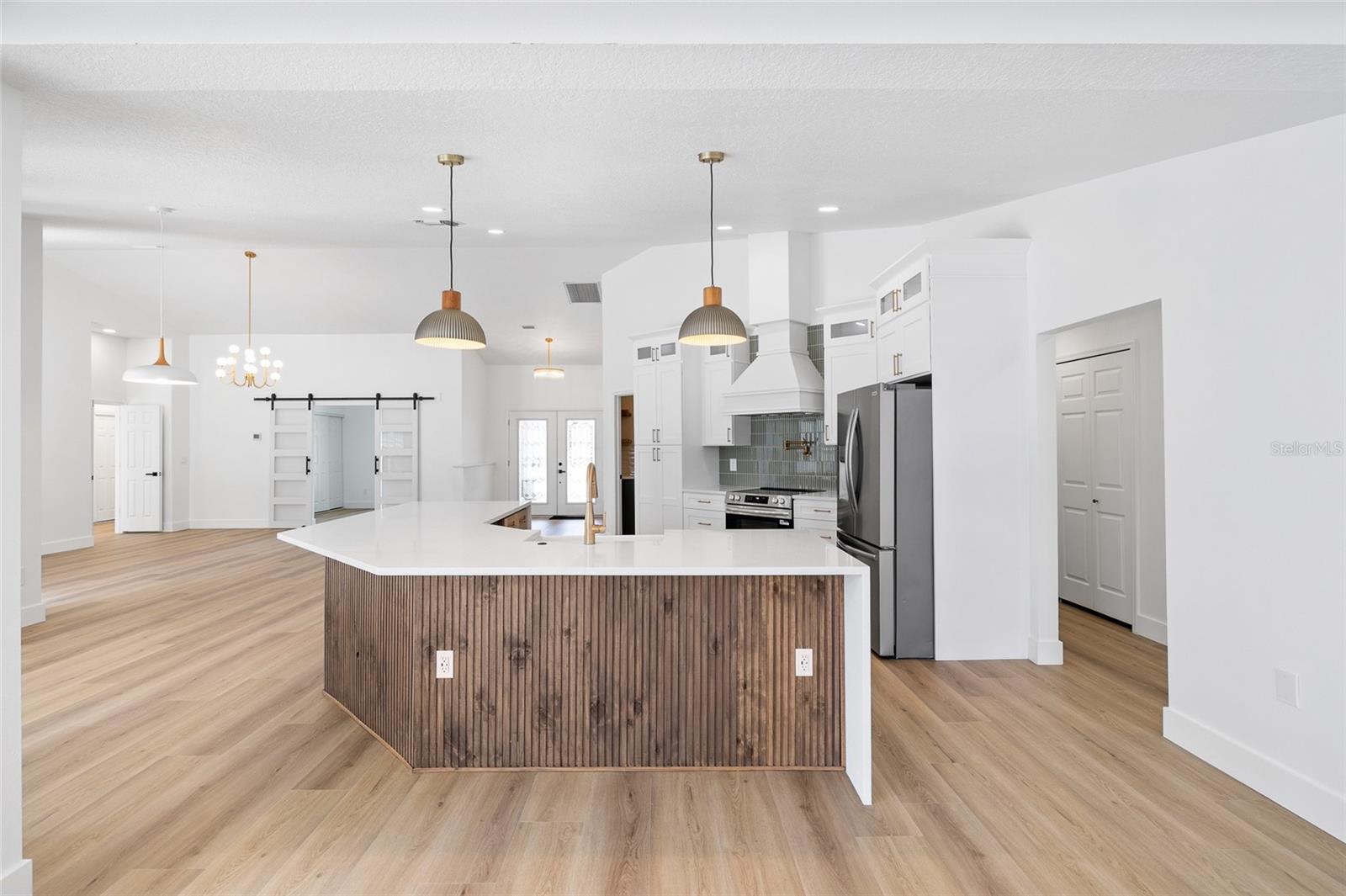 Image 14 of 54 For 2725 Onizuka Court