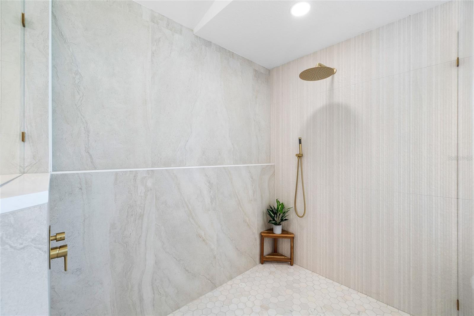 Image 27 of 54 For 2725 Onizuka Court