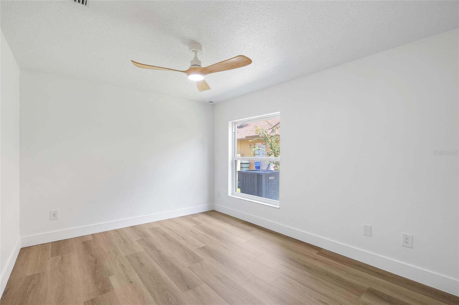Image 33 of 54 For 2725 Onizuka Court