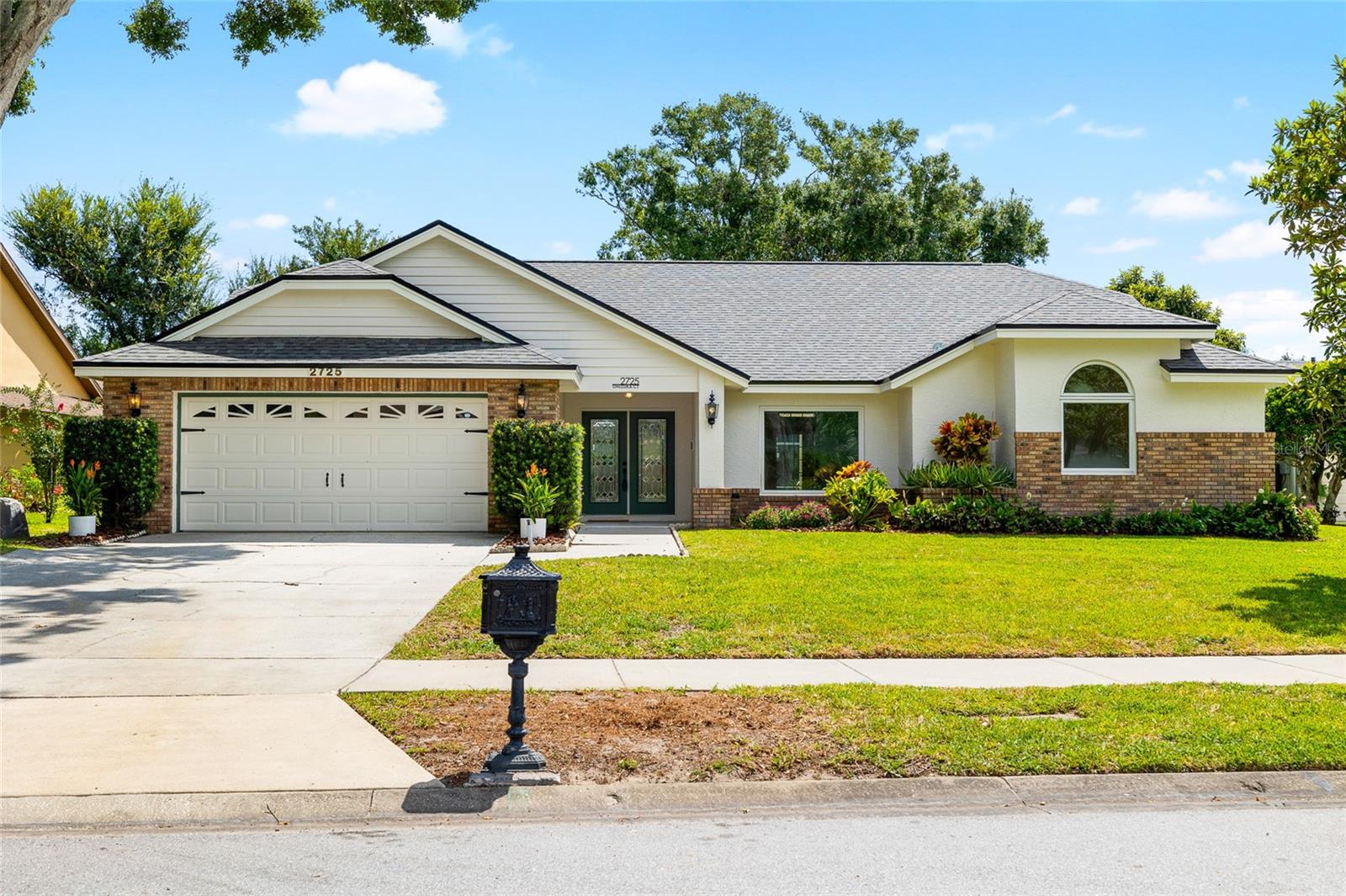 Image 4 of 54 For 2725 Onizuka Court