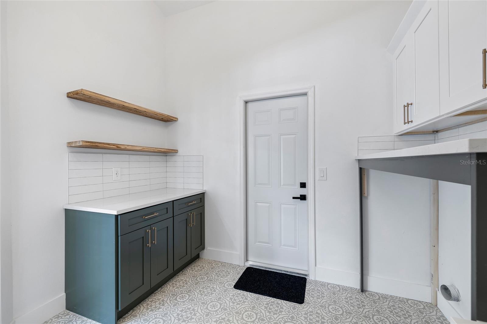 Image 40 of 54 For 2725 Onizuka Court
