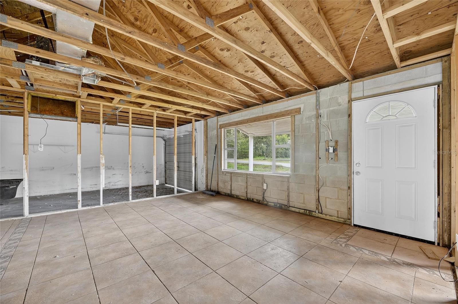 Image 4 of 21 For 33099 Mulberry Road