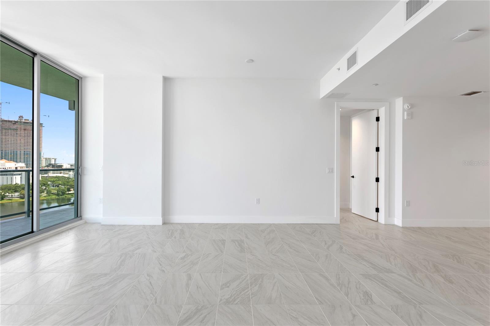 Image 20 of 72 For 777 3rd Avenue N 1204