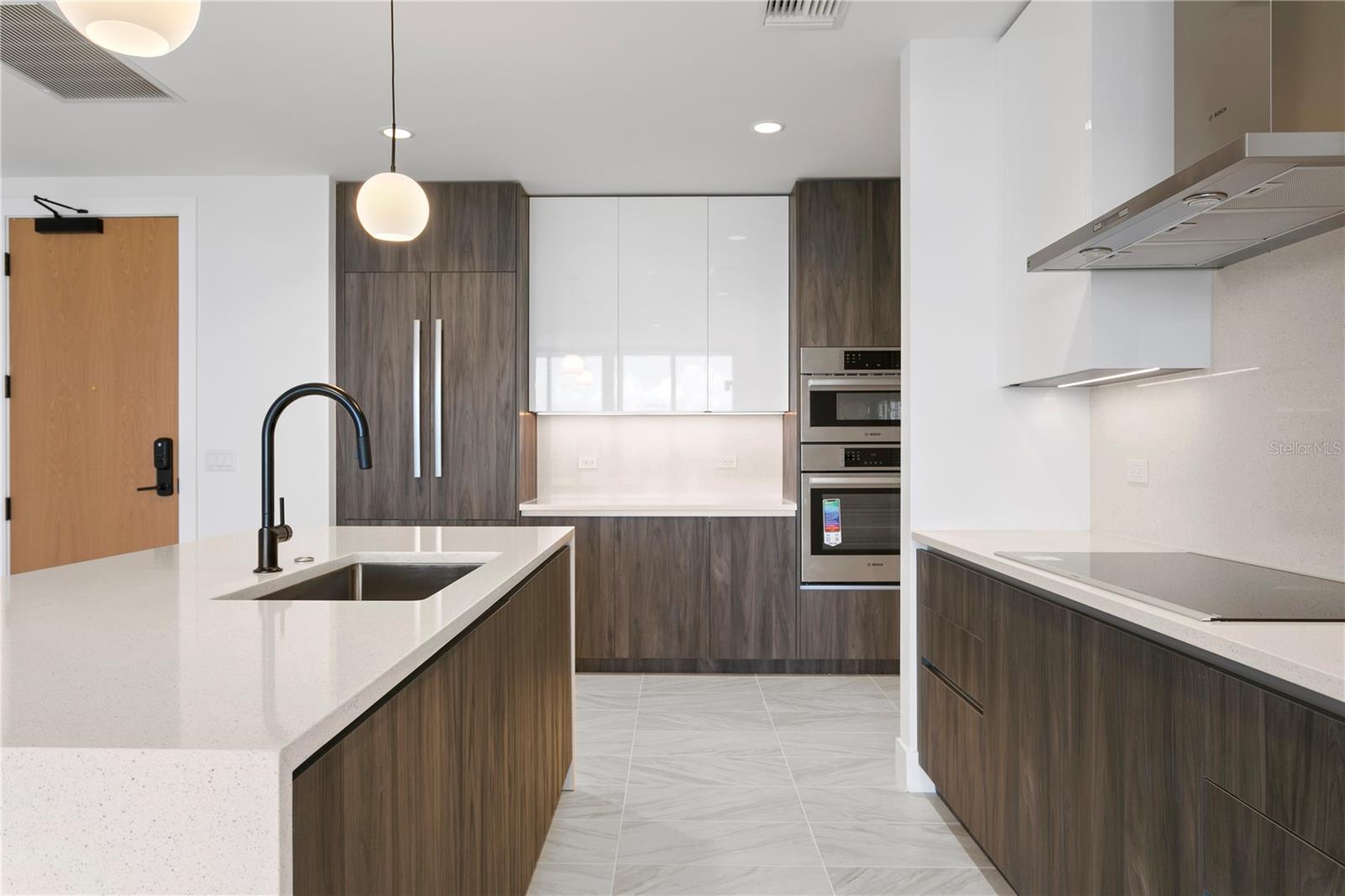 Image 25 of 72 For 777 3rd Avenue N 1204