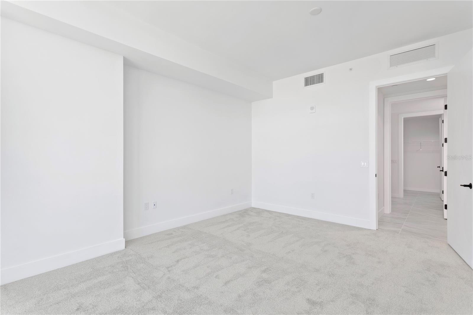 Image 42 of 72 For 777 3rd Avenue N 1204