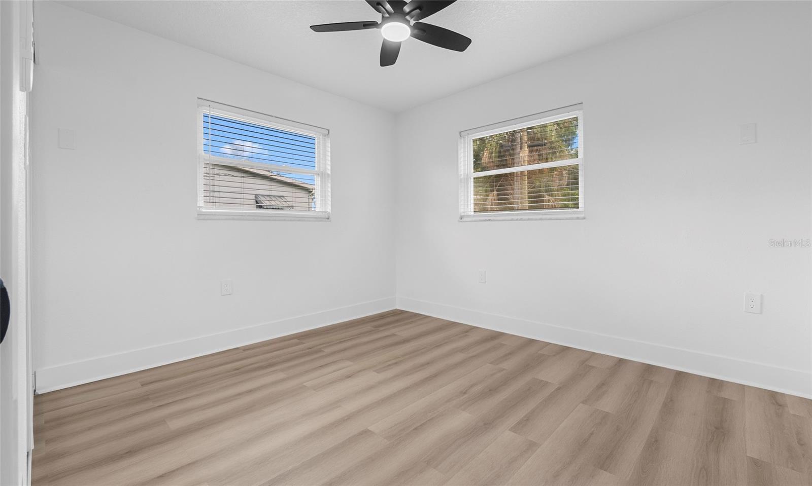 Image 17 of 29 For 1782 Maryland Avenue Ne
