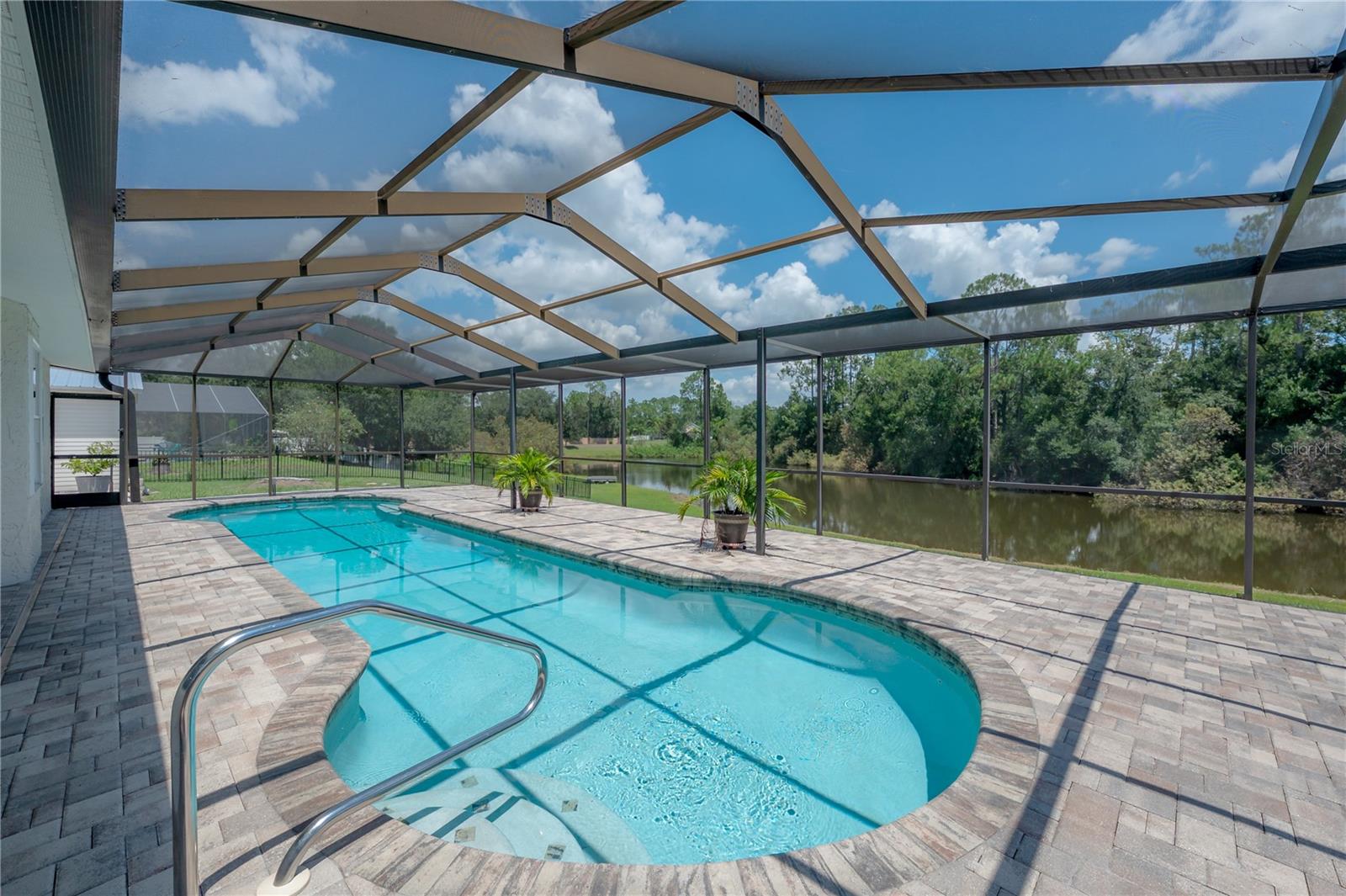 Image 33 of 39 For 6142 Caroline Drive