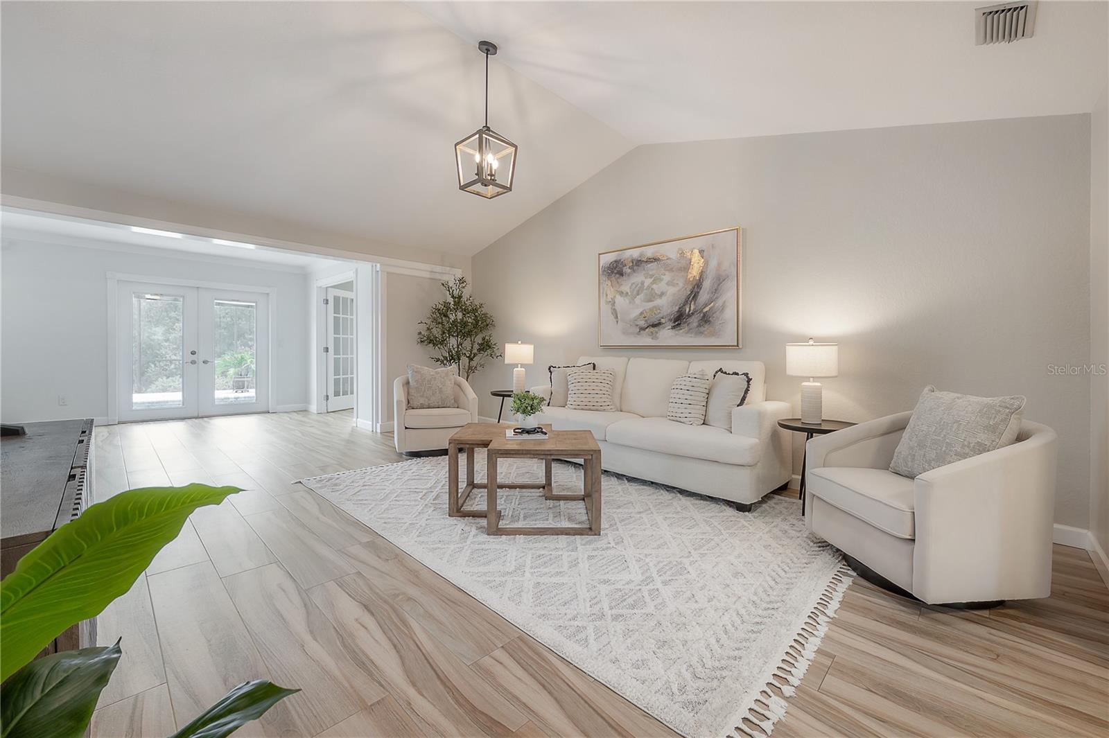 Image 6 of 39 For 6142 Caroline Drive