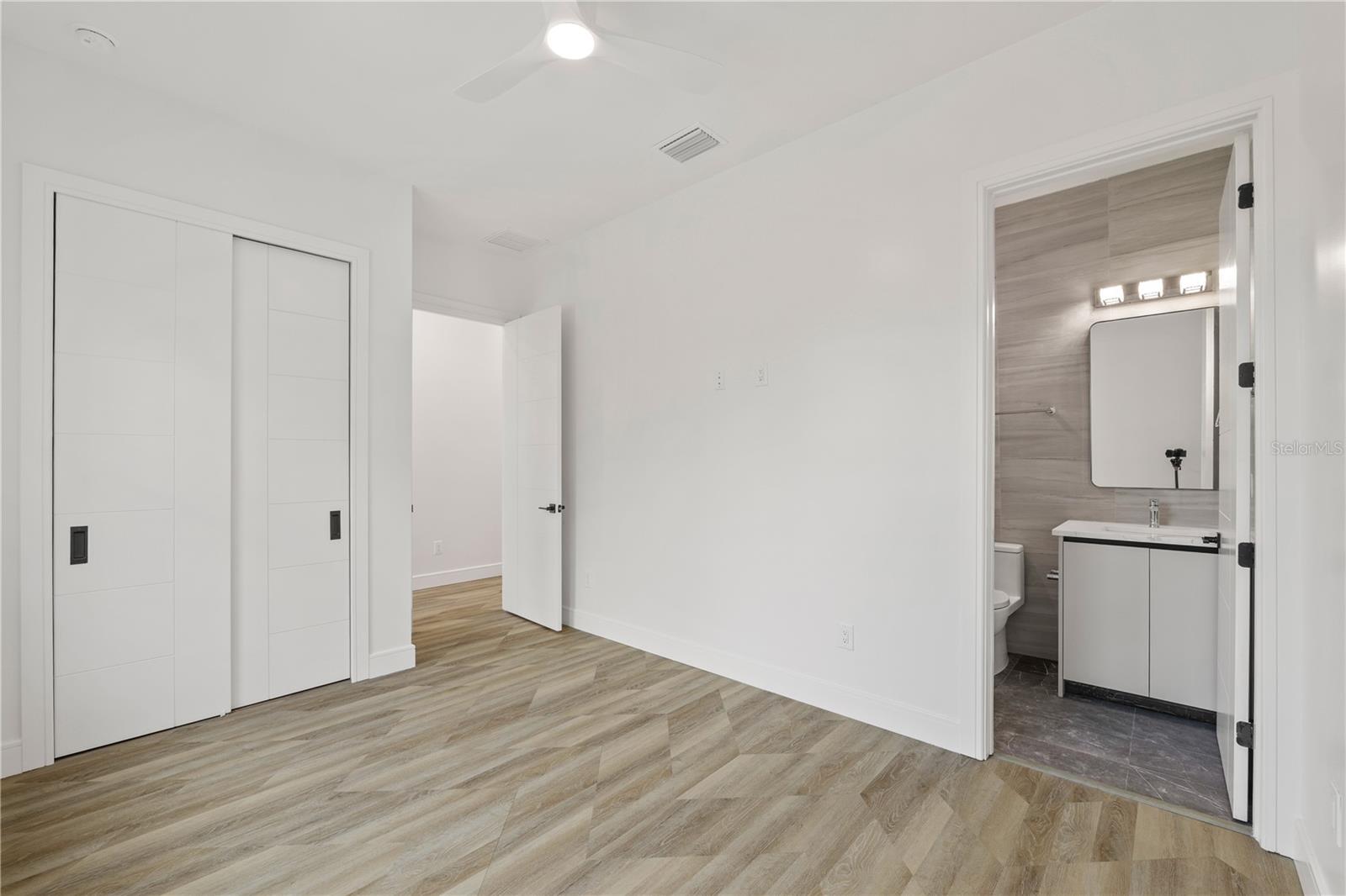 Image 12 of 39 For 401 Park Boulevard