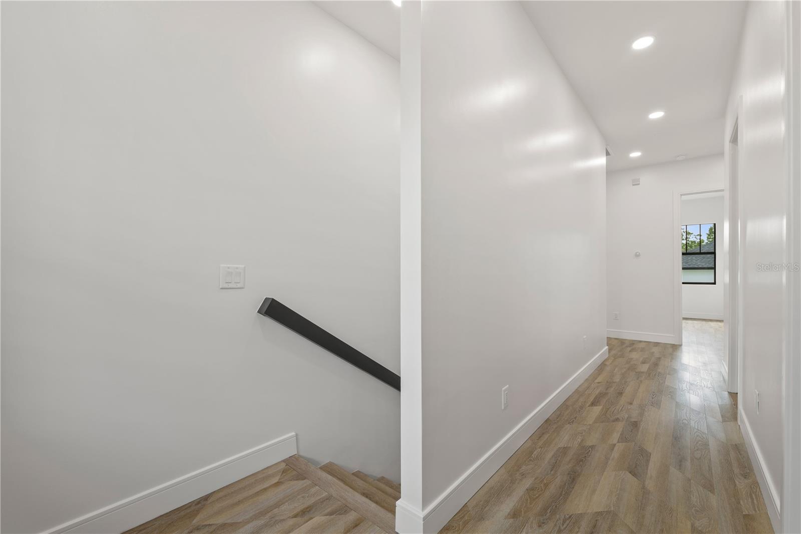 Image 14 of 39 For 401 Park Boulevard
