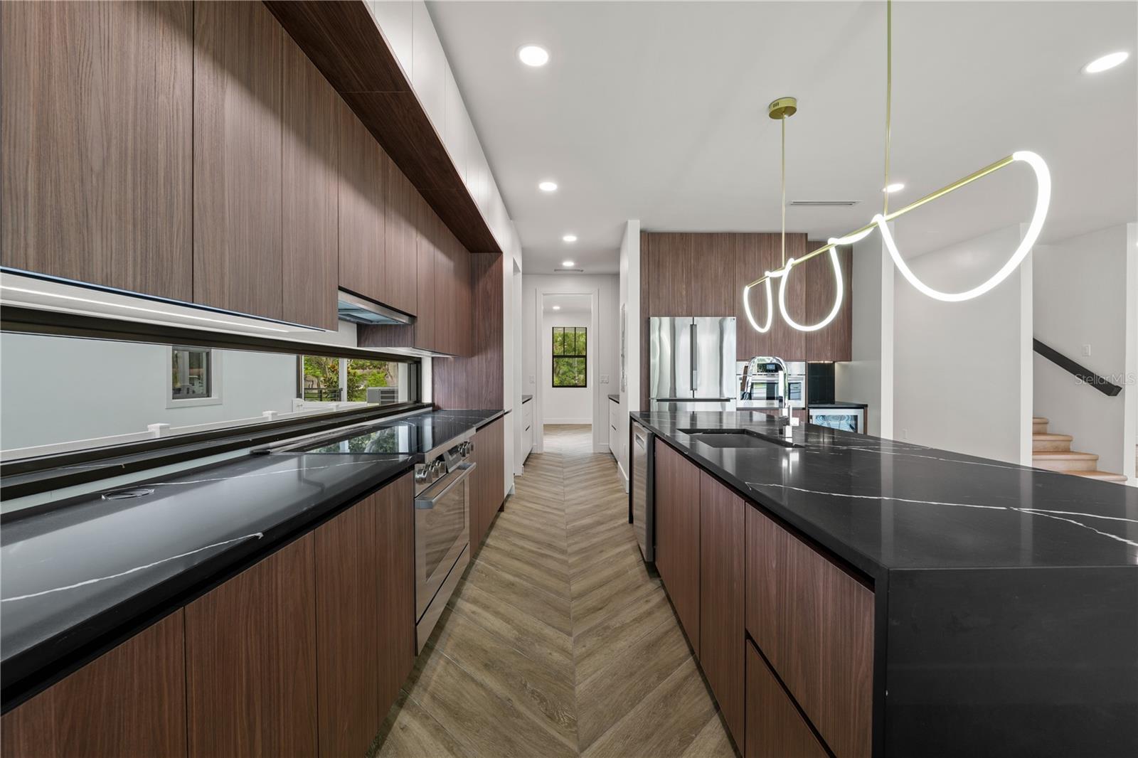 Image 9 of 39 For 401 Park Boulevard