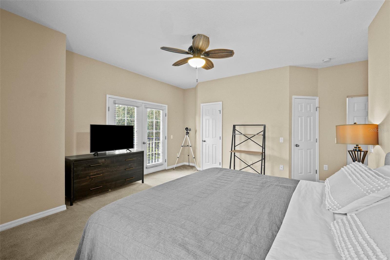 Image 25 of 43 For 3625 Bay Heights Way