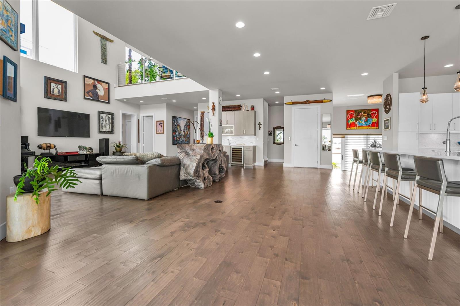 Image 23 of 88 For 7843 10th Avenue S