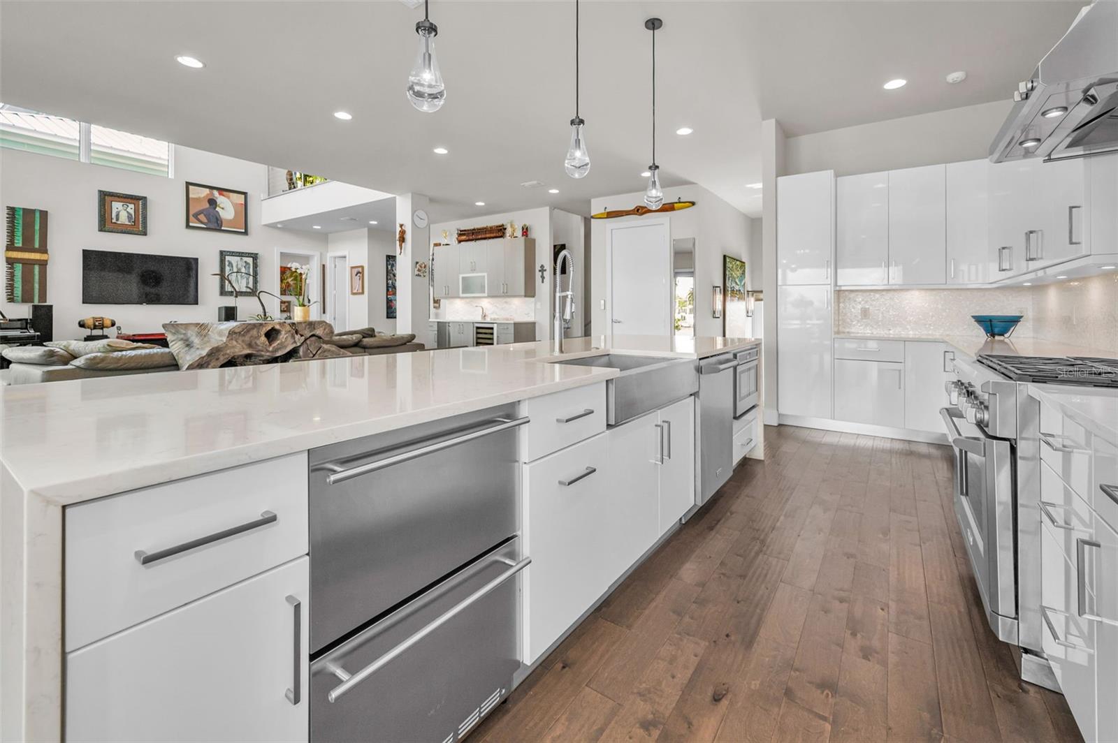 Image 30 of 88 For 7843 10th Avenue S