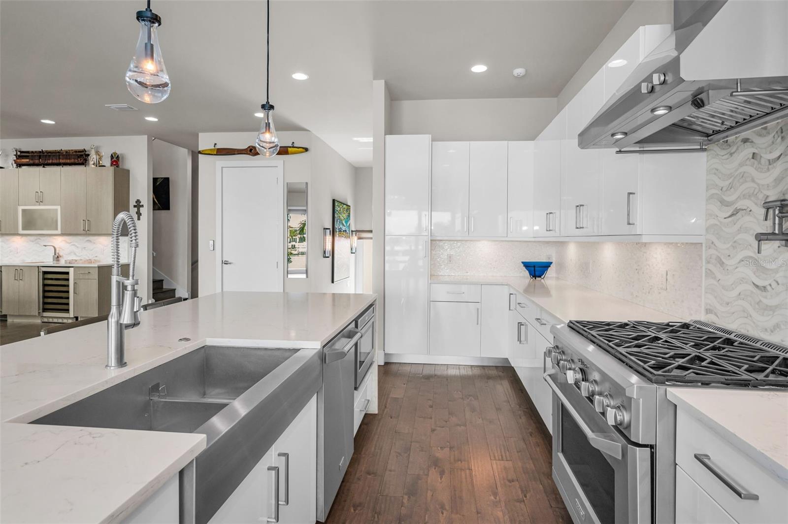 Image 31 of 88 For 7843 10th Avenue S
