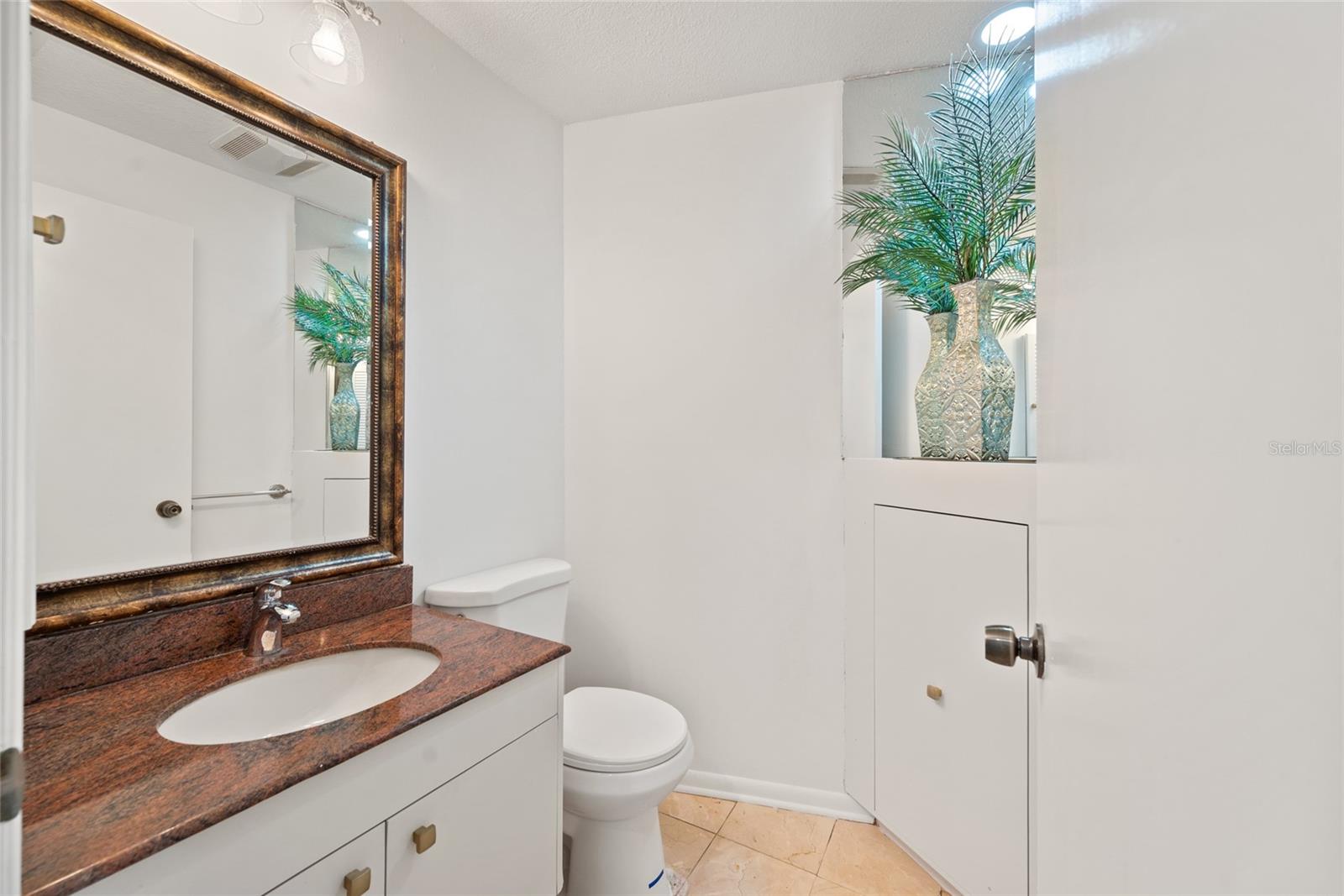 Listing photo id 13 for 4121 Crosswater Drive