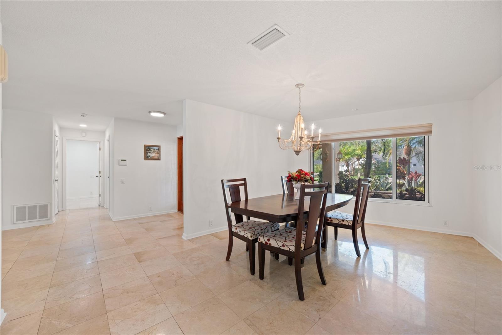 Listing photo id 32 for 4121 Crosswater Drive