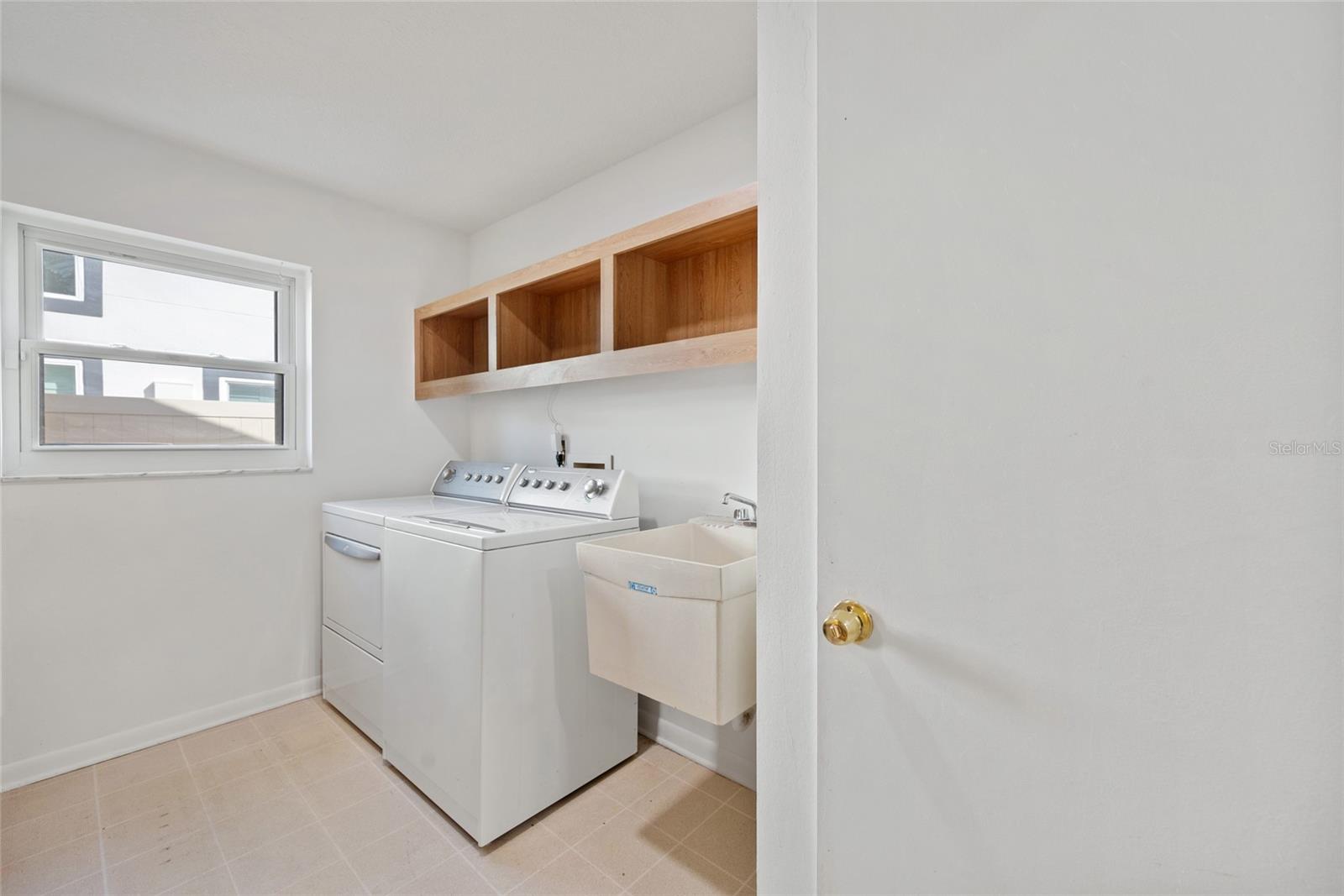 Listing photo id 34 for 4121 Crosswater Drive