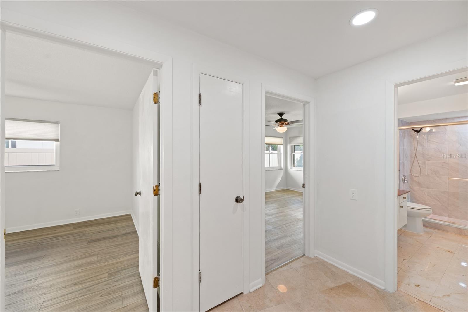 Listing photo id 36 for 4121 Crosswater Drive