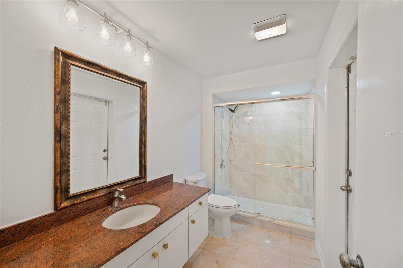 Listing photo id 41 for 4121 Crosswater Drive