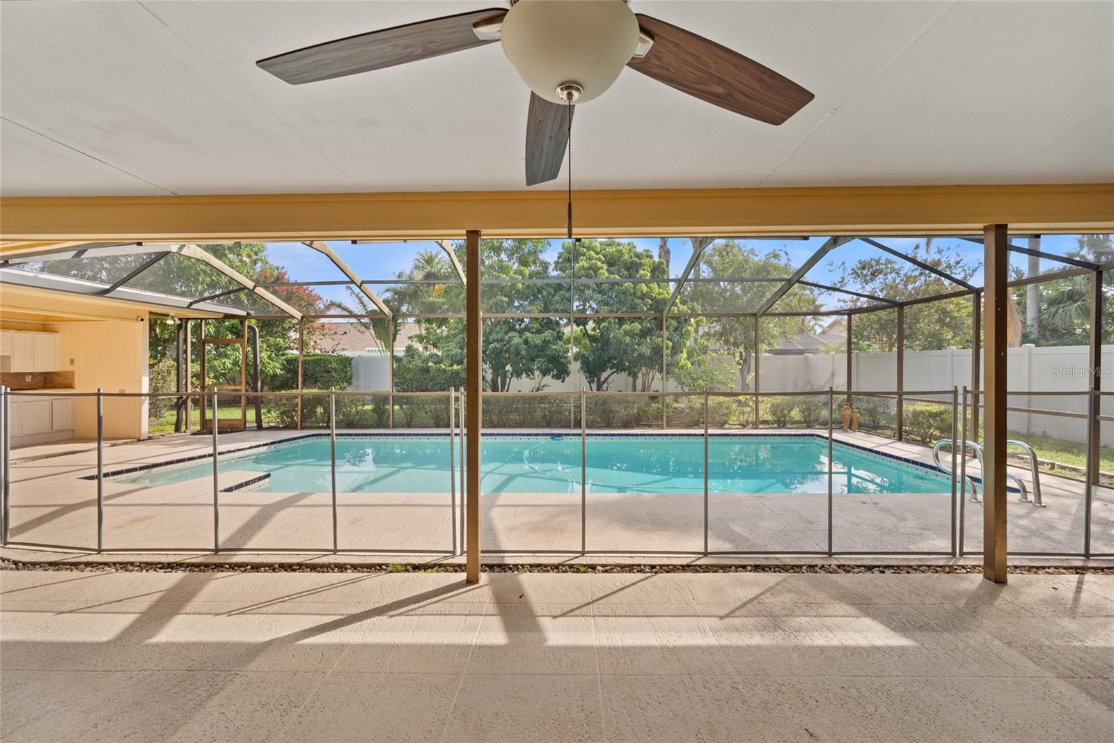 Listing photo id 44 for 4121 Crosswater Drive