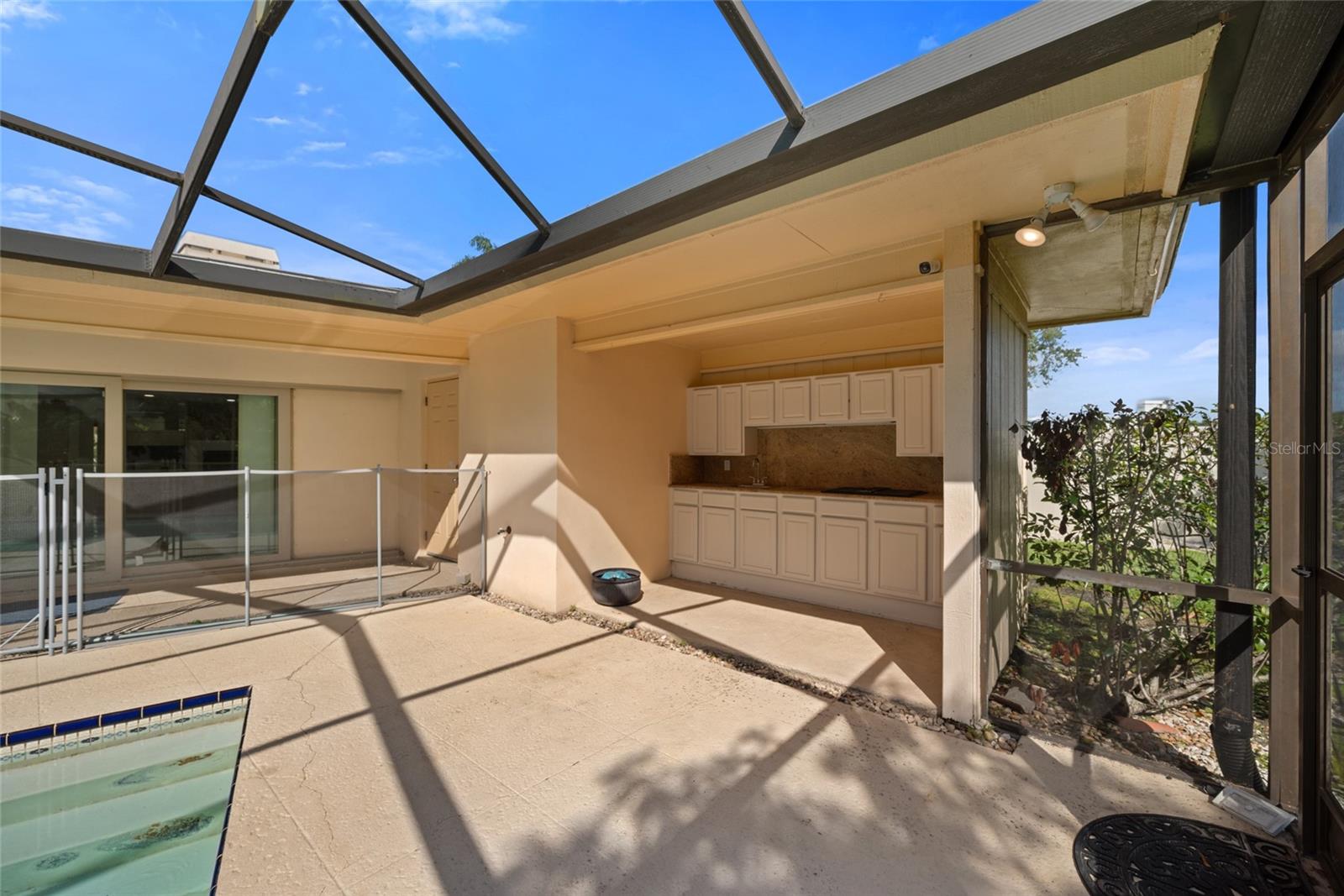 Listing photo id 45 for 4121 Crosswater Drive