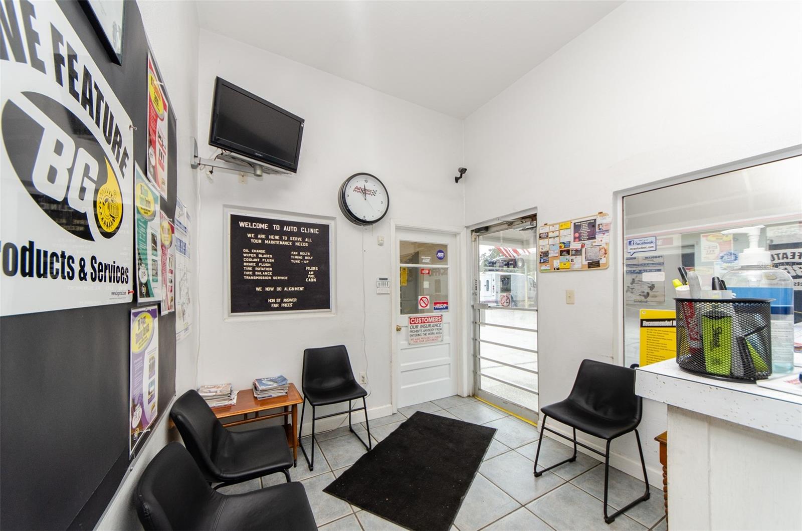Image 11 of 49 For 1239 Lincoln Avenue
