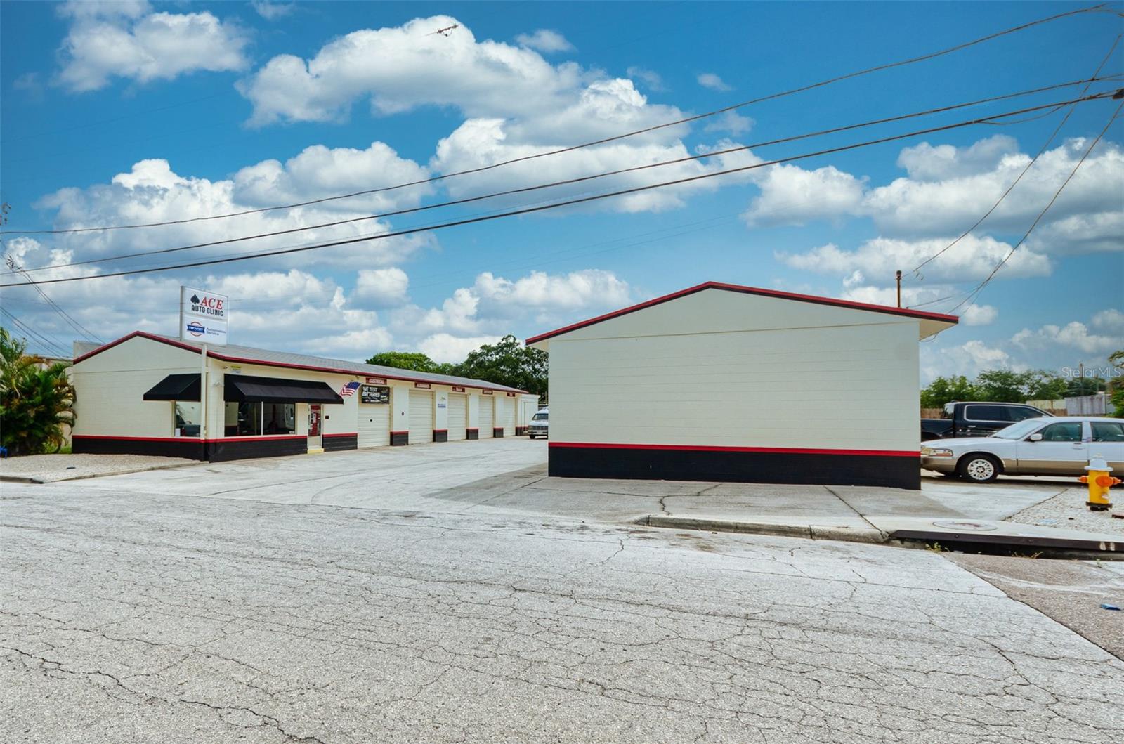 Image 4 of 49 For 1239 Lincoln Avenue