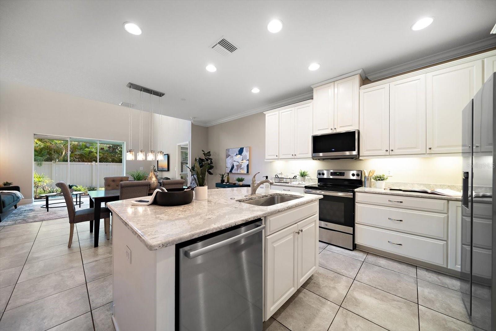 Image 10 of 40 For 8735 Terracina Lake Drive