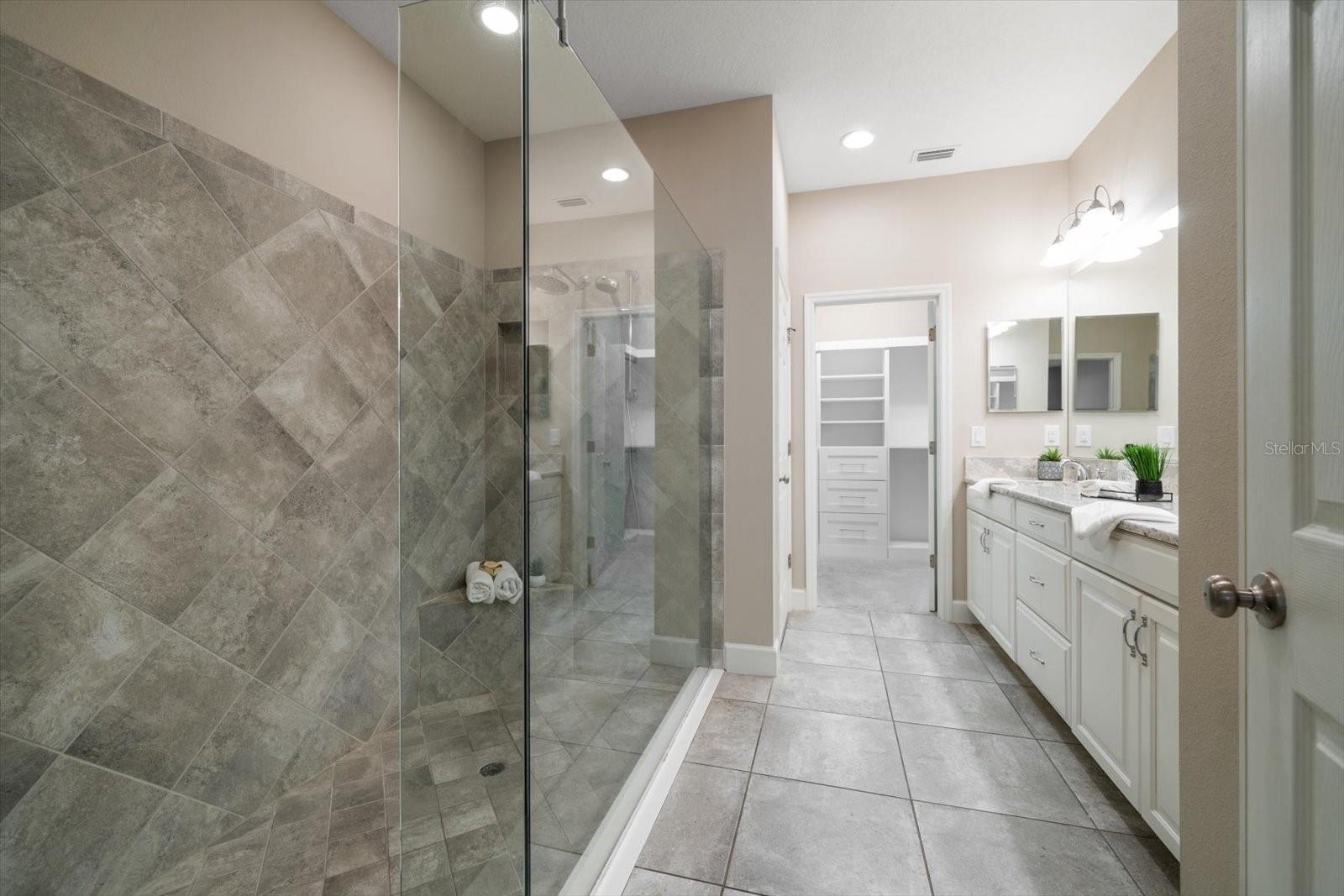 Image 23 of 40 For 8735 Terracina Lake Drive