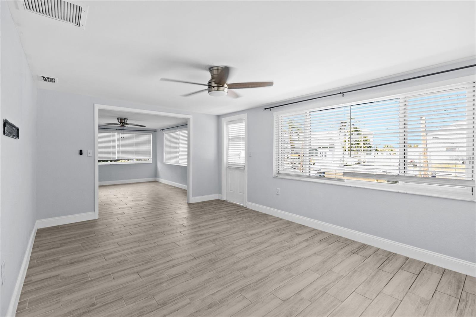 Image 15 of 46 For 13916 Sommers Avenue