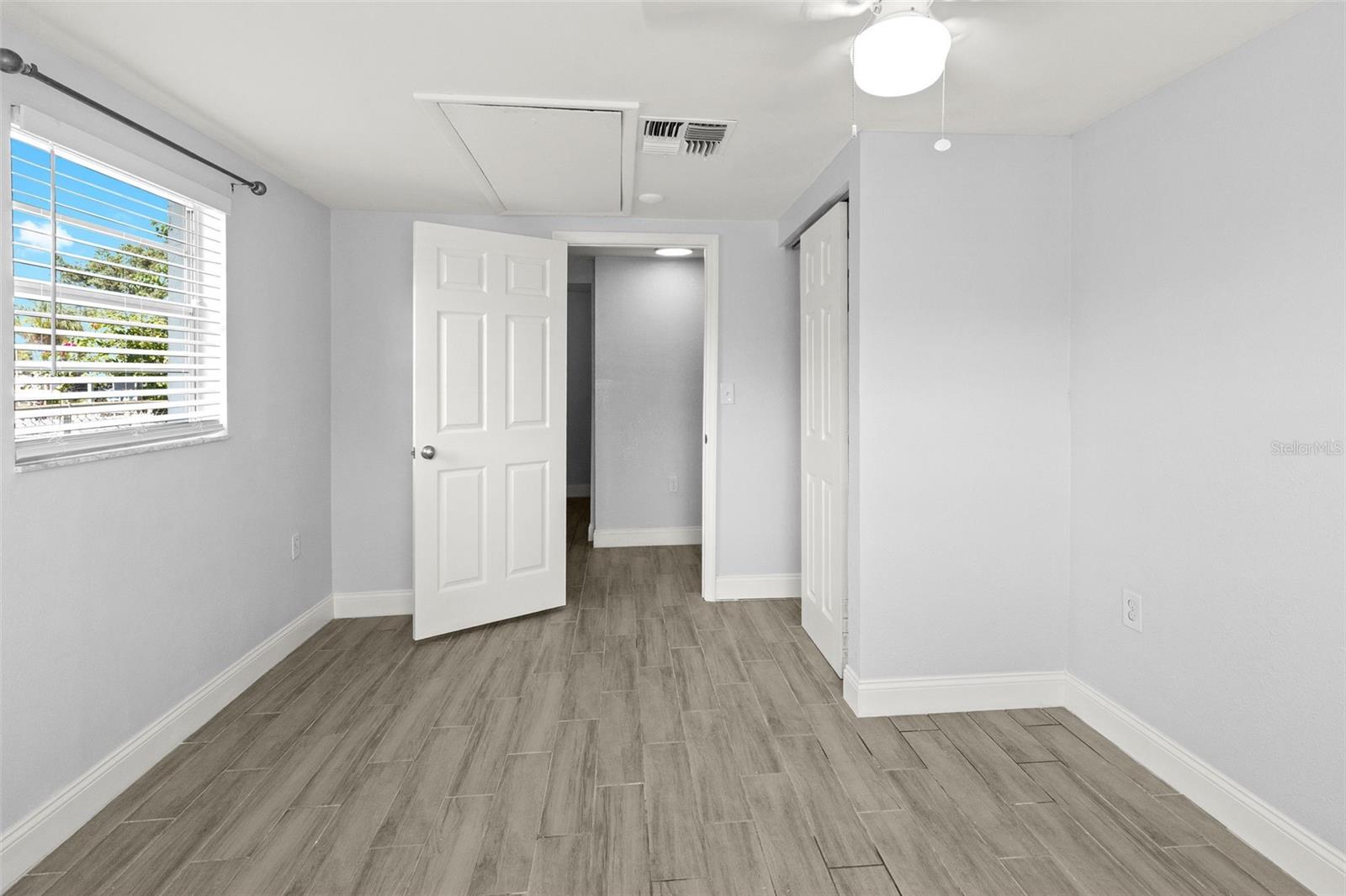 Image 18 of 46 For 13916 Sommers Avenue