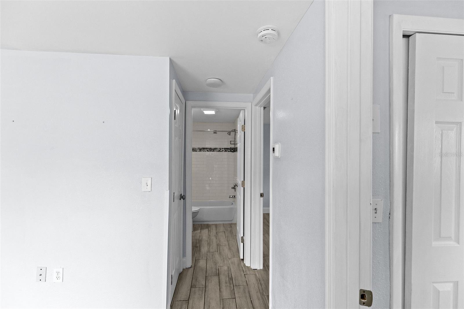 Image 22 of 46 For 13916 Sommers Avenue