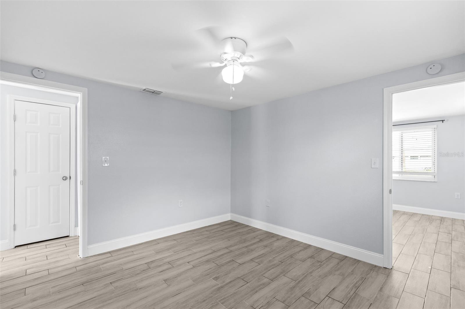Image 24 of 46 For 13916 Sommers Avenue
