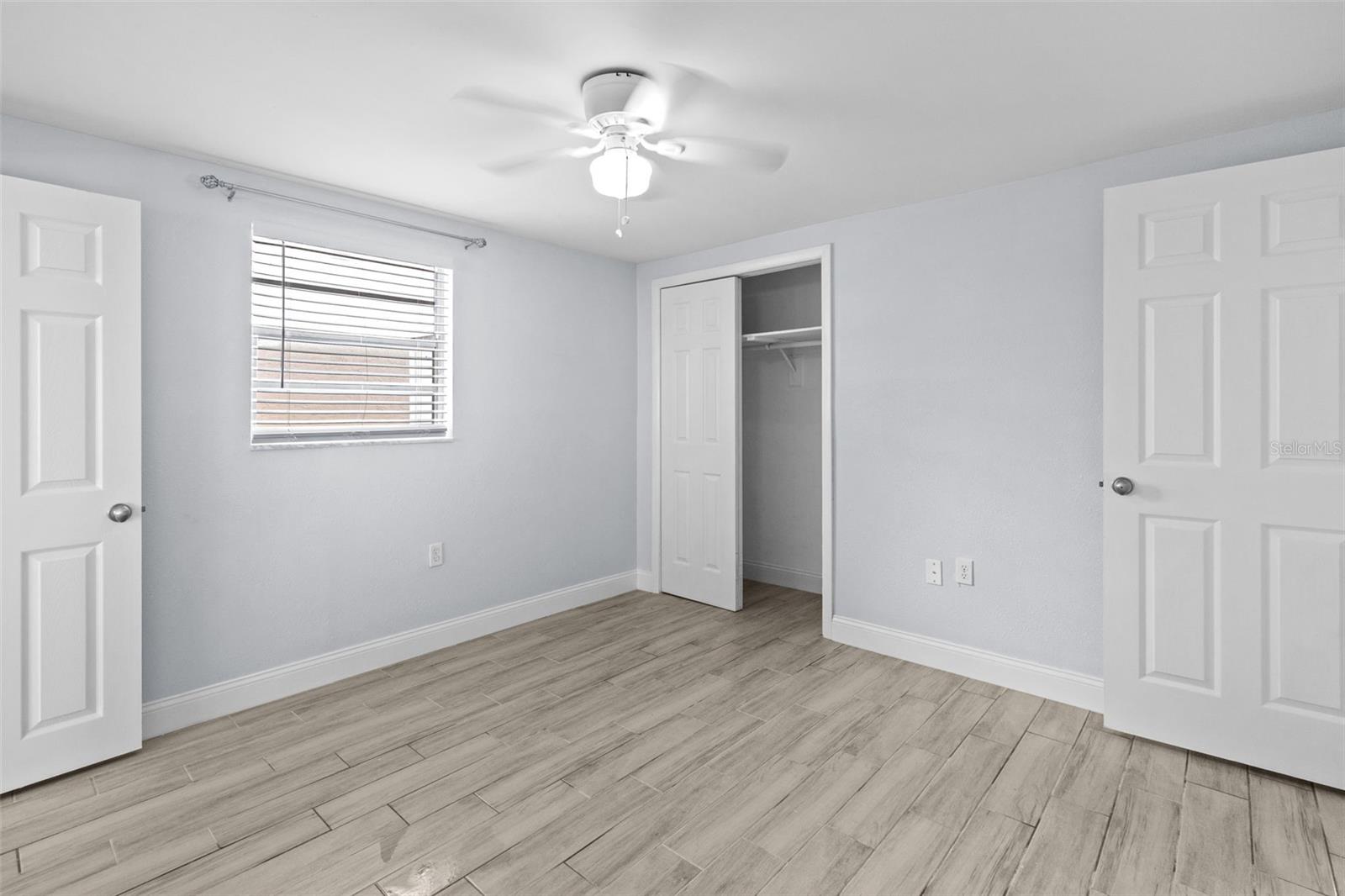 Image 25 of 46 For 13916 Sommers Avenue
