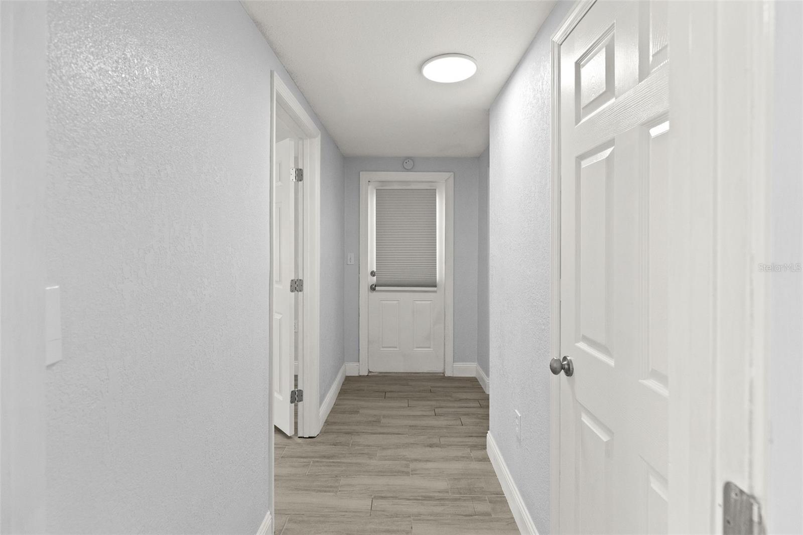 Image 31 of 46 For 13916 Sommers Avenue