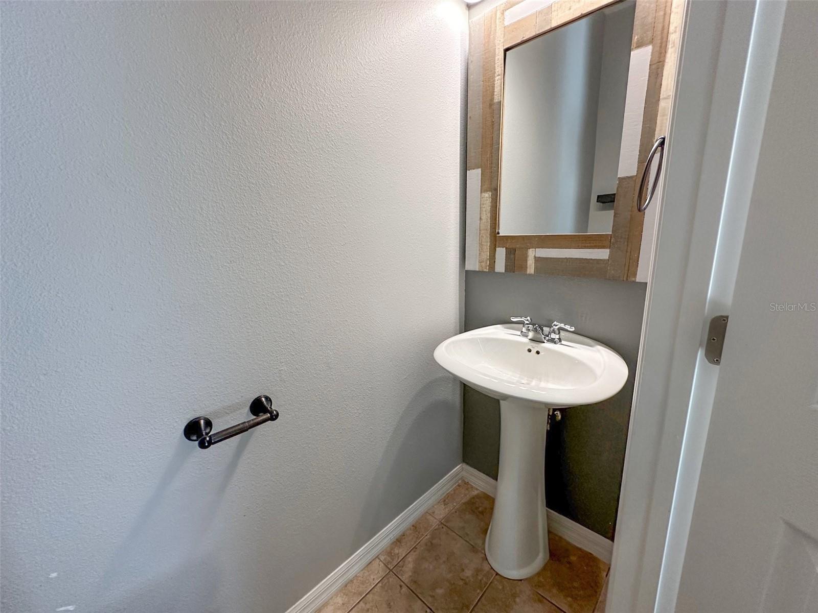Image 21 of 64 For 14157 Stowbridge Avenue