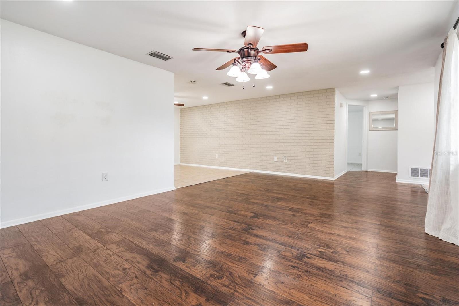 Image 7 of 28 For 7700 Birchwood Drive
