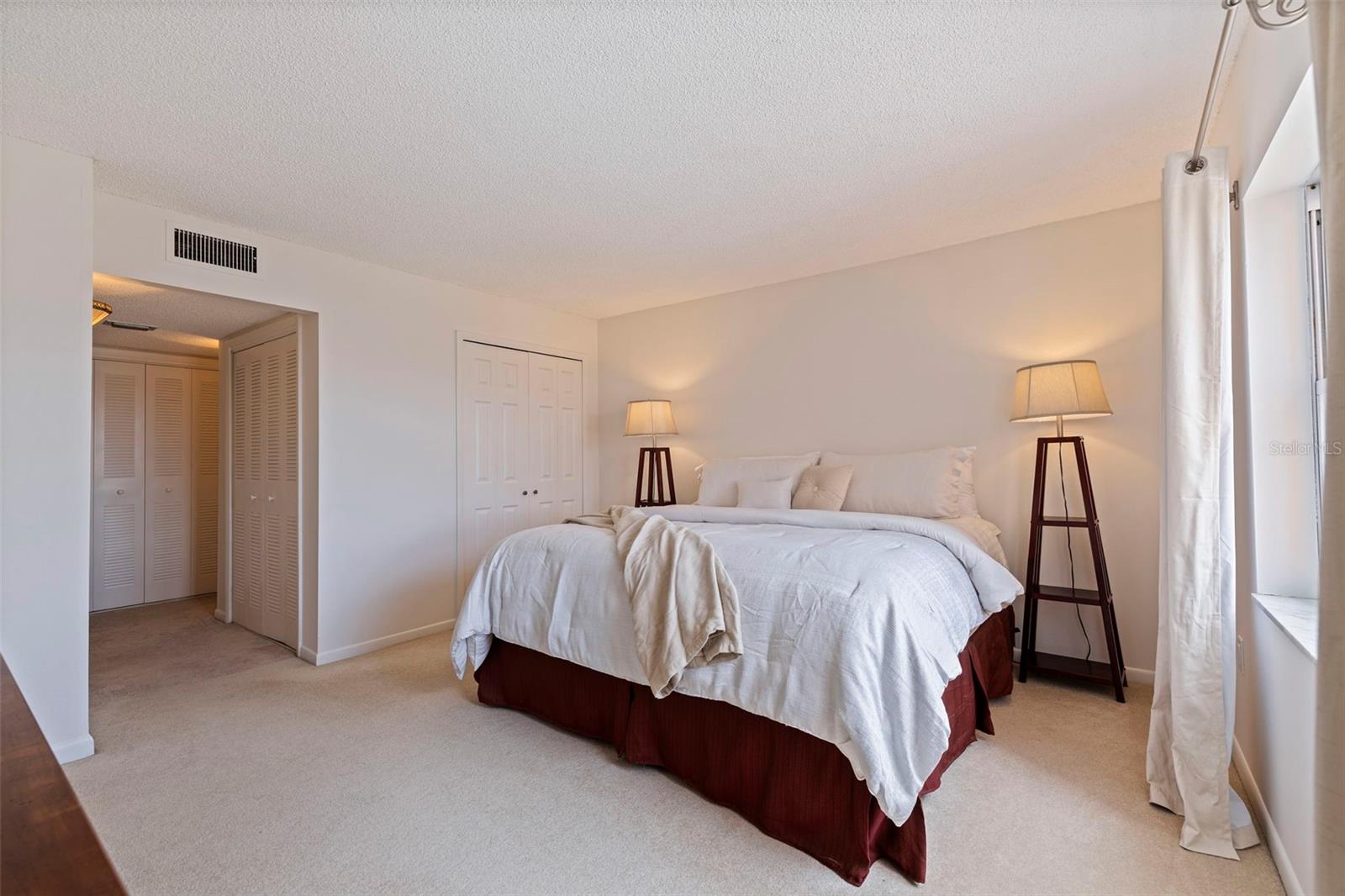 Image 33 of 58 For 1120 Shore Drive Ne 503