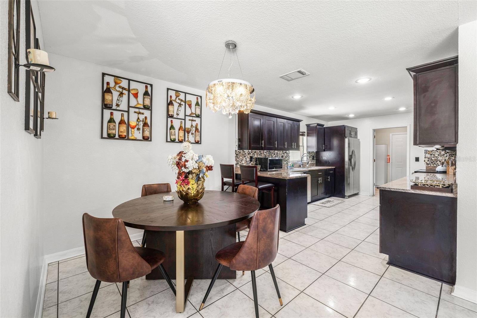 Image 10 of 51 For 11608 Boulevard